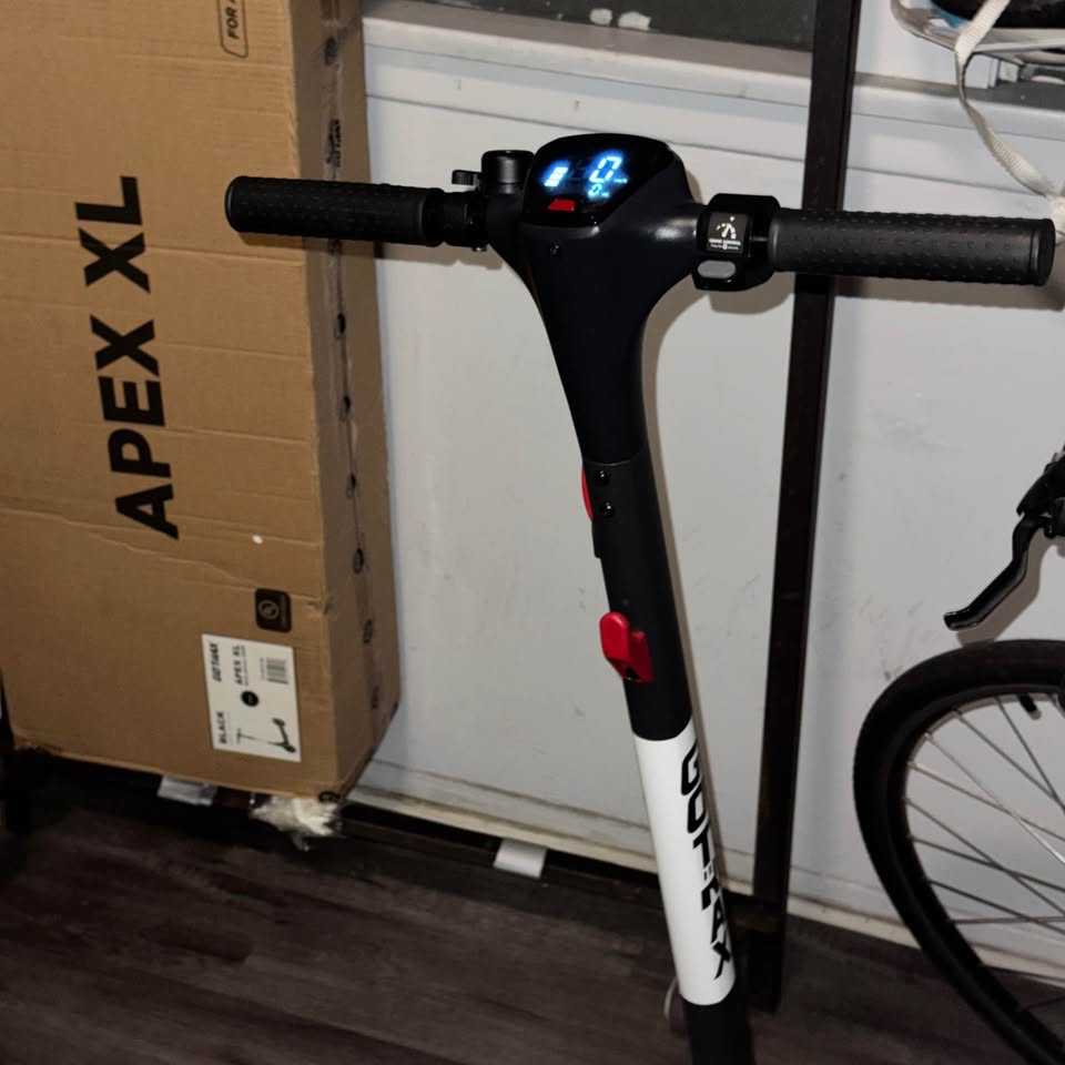 Gotrax Apex XL Electric Scooter – 15.5 mph, 15.5 Mile Range – Barely Used (Need it gone ASAP)