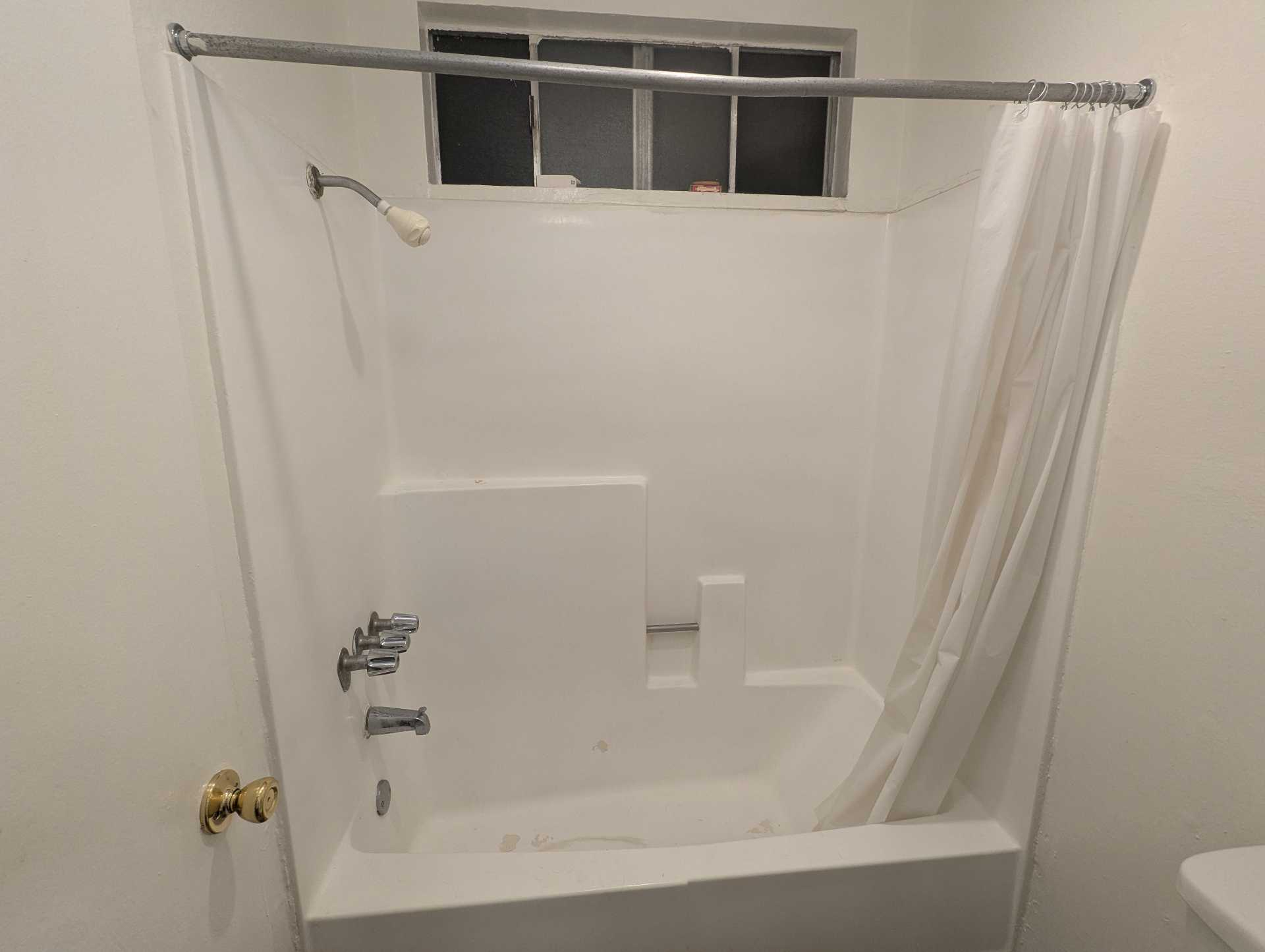 Sublet 1 BHK north of campus.