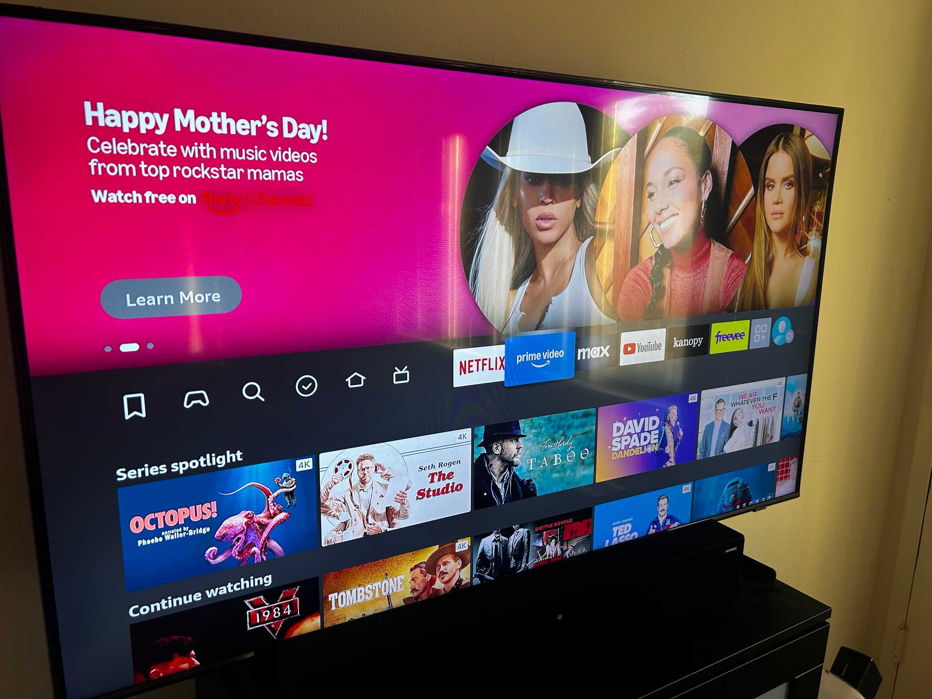 Samsung - 50" Class Q60C QLED 4K Smart Tizen TV