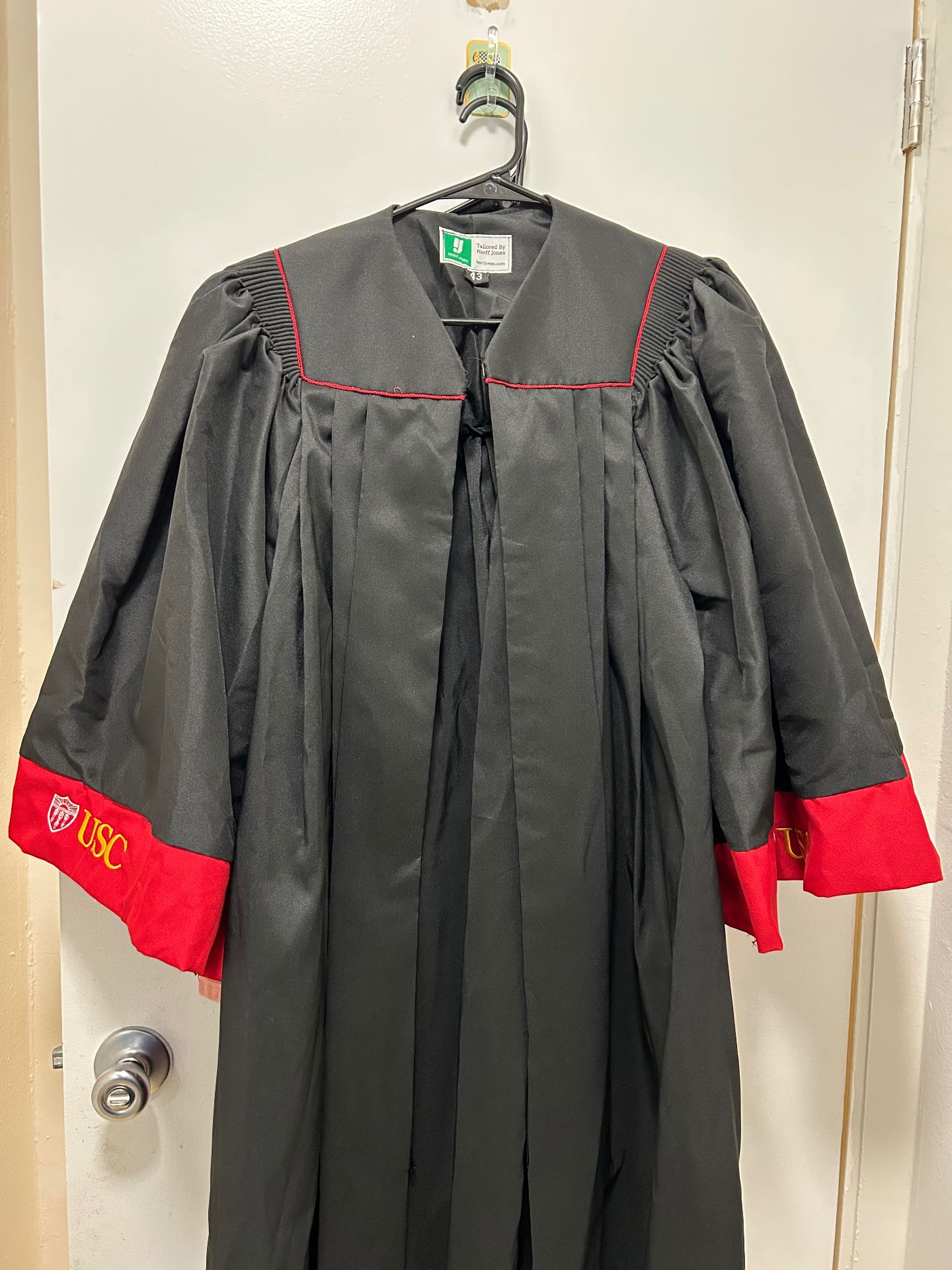 USC Regalia for Bachelors