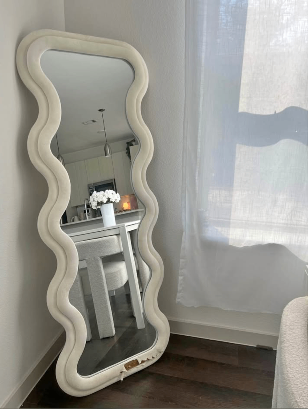 Beautiful Wavy Mirror