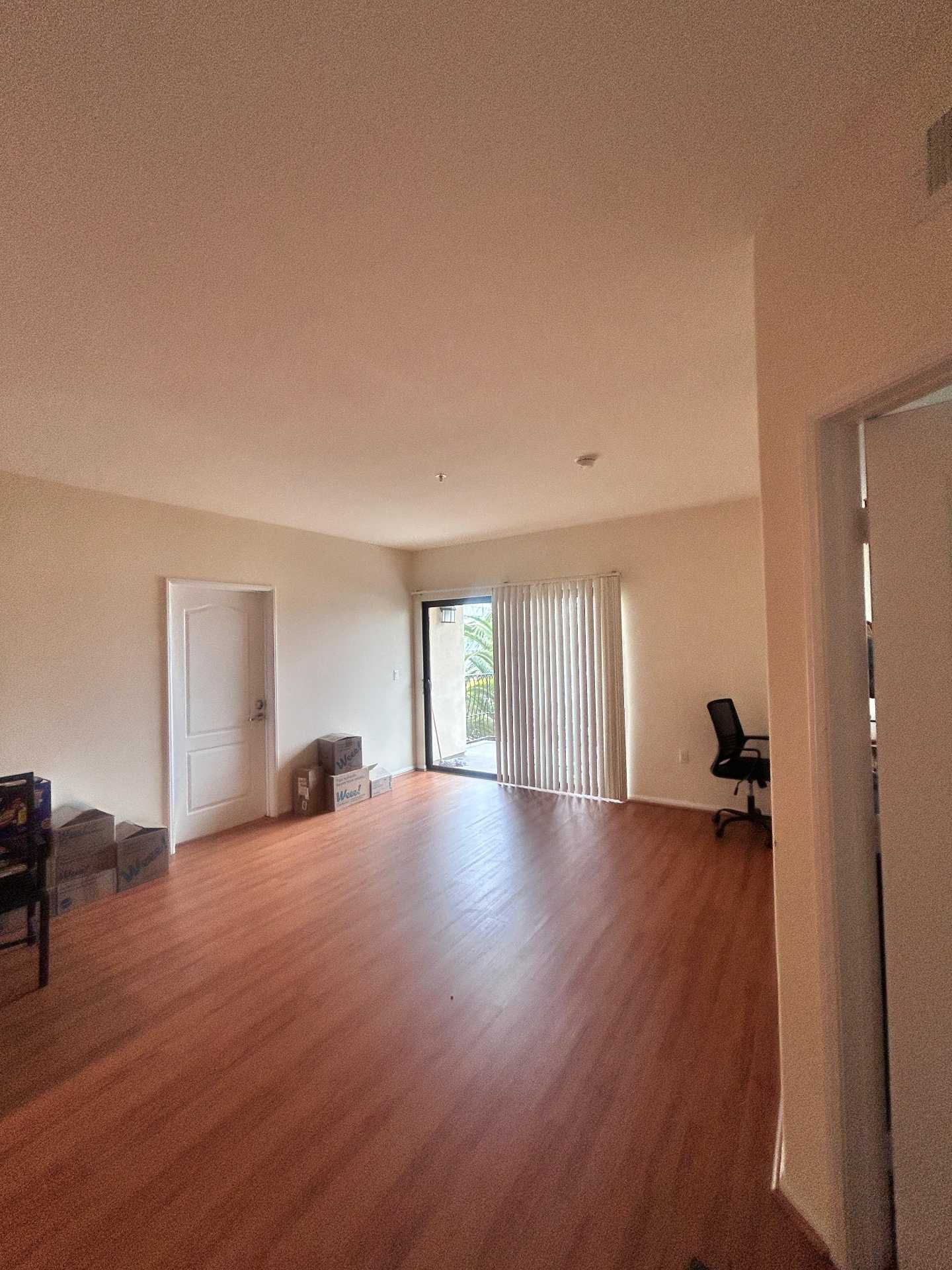 Hall Spot Alert at Lorenzo - Fall Lease