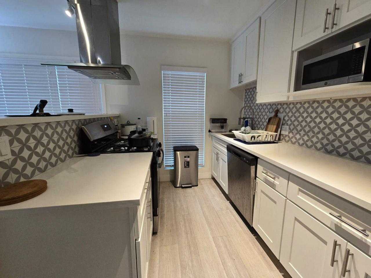 Roommate Wanted for 2025–2026 Lease (Private Spots, $1075/mo)