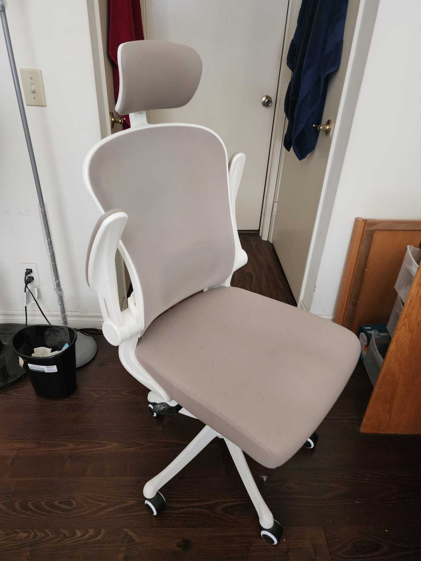 Ergonomic Gaming Chair – Like New, 1 Year Use, Pickup Near USC
