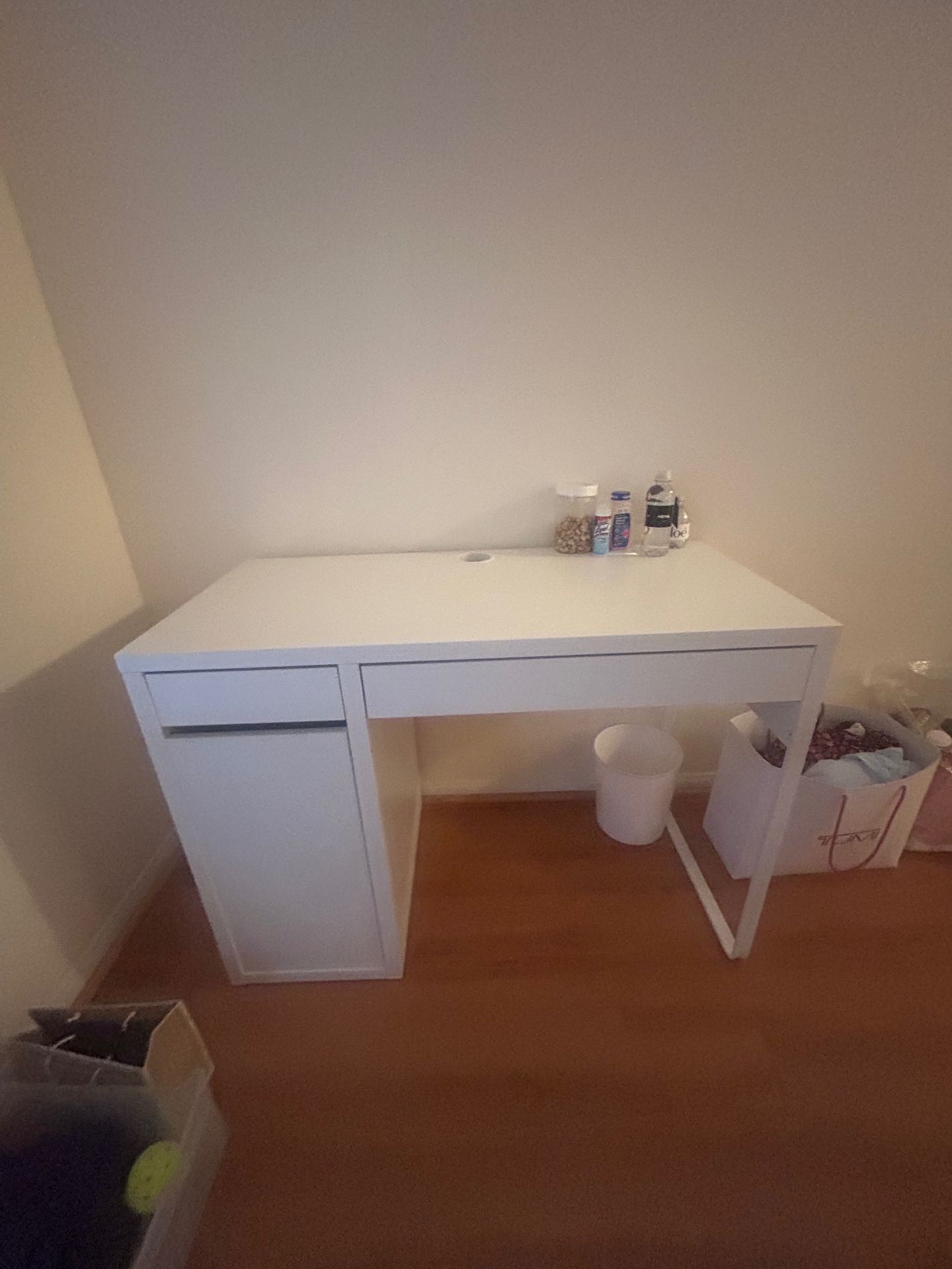 Study plus chair