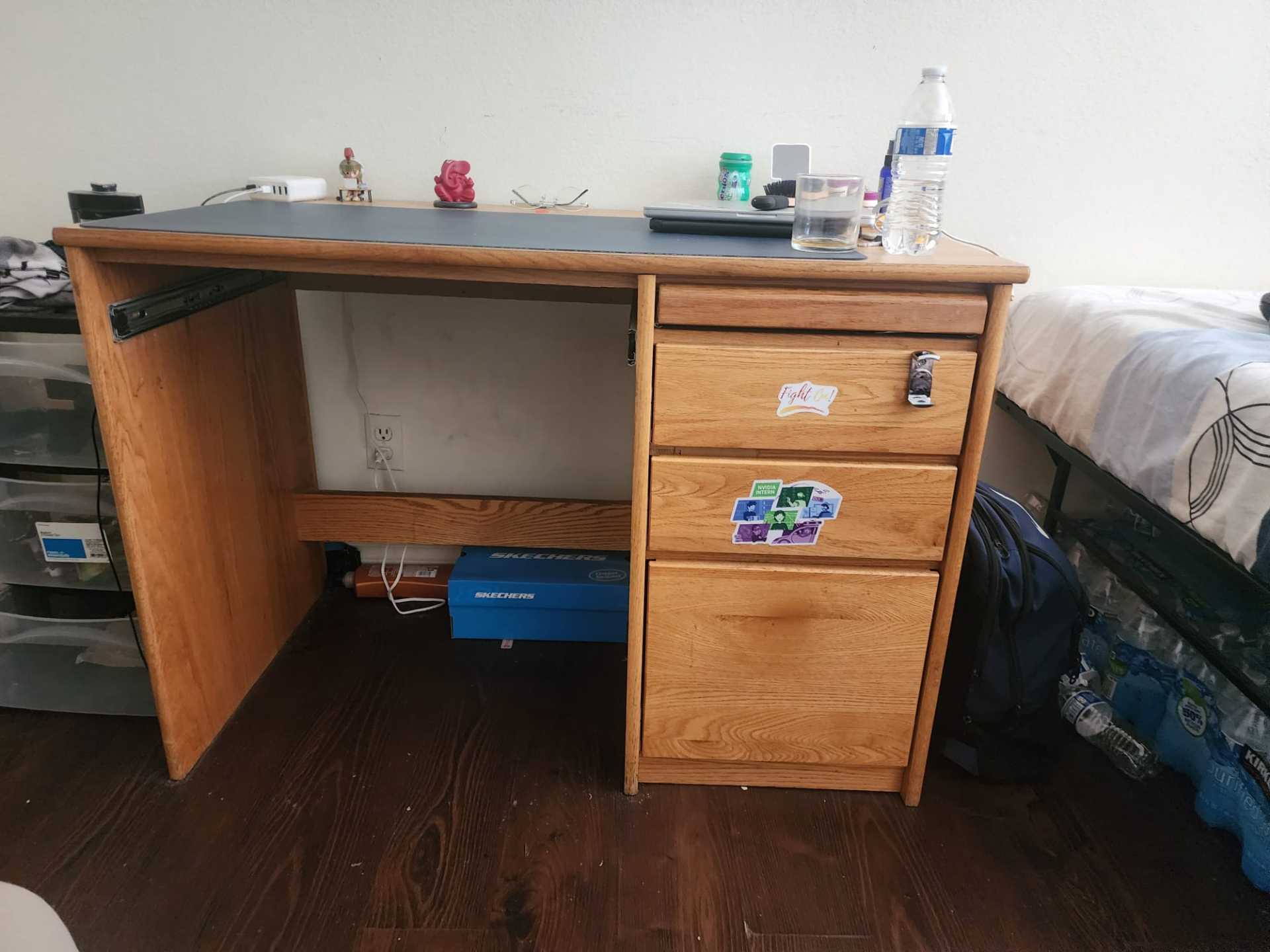 Sturdy Computer Desk – Great for Work or Study – $25