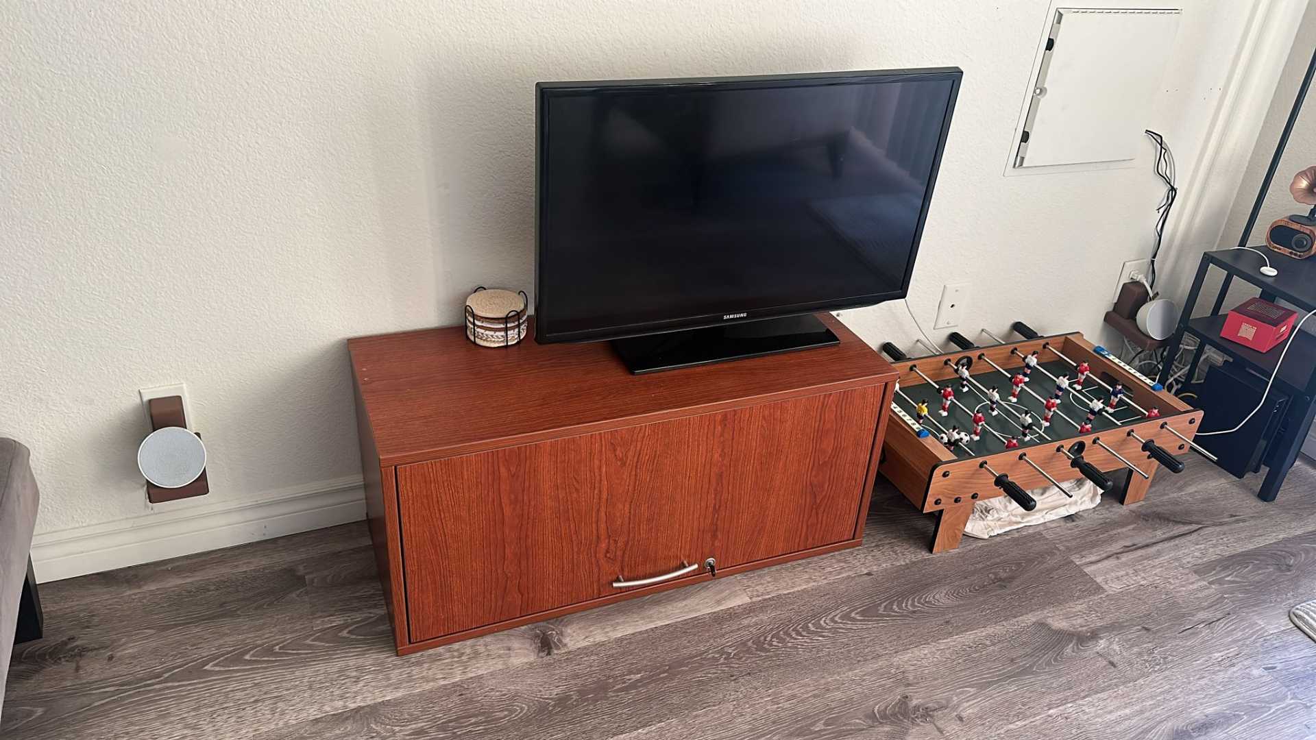 TV