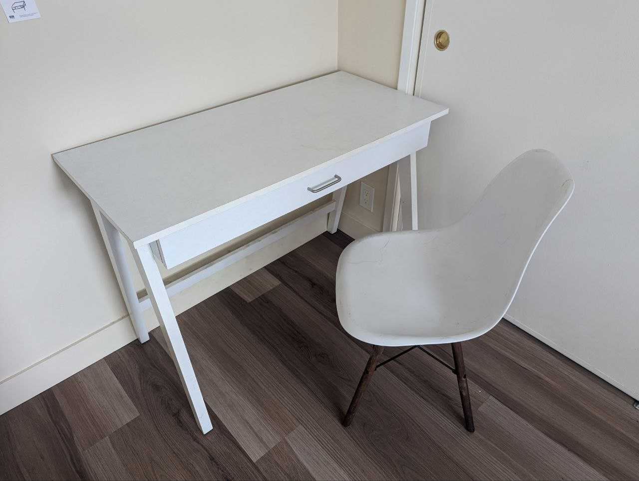 White study desk + chair