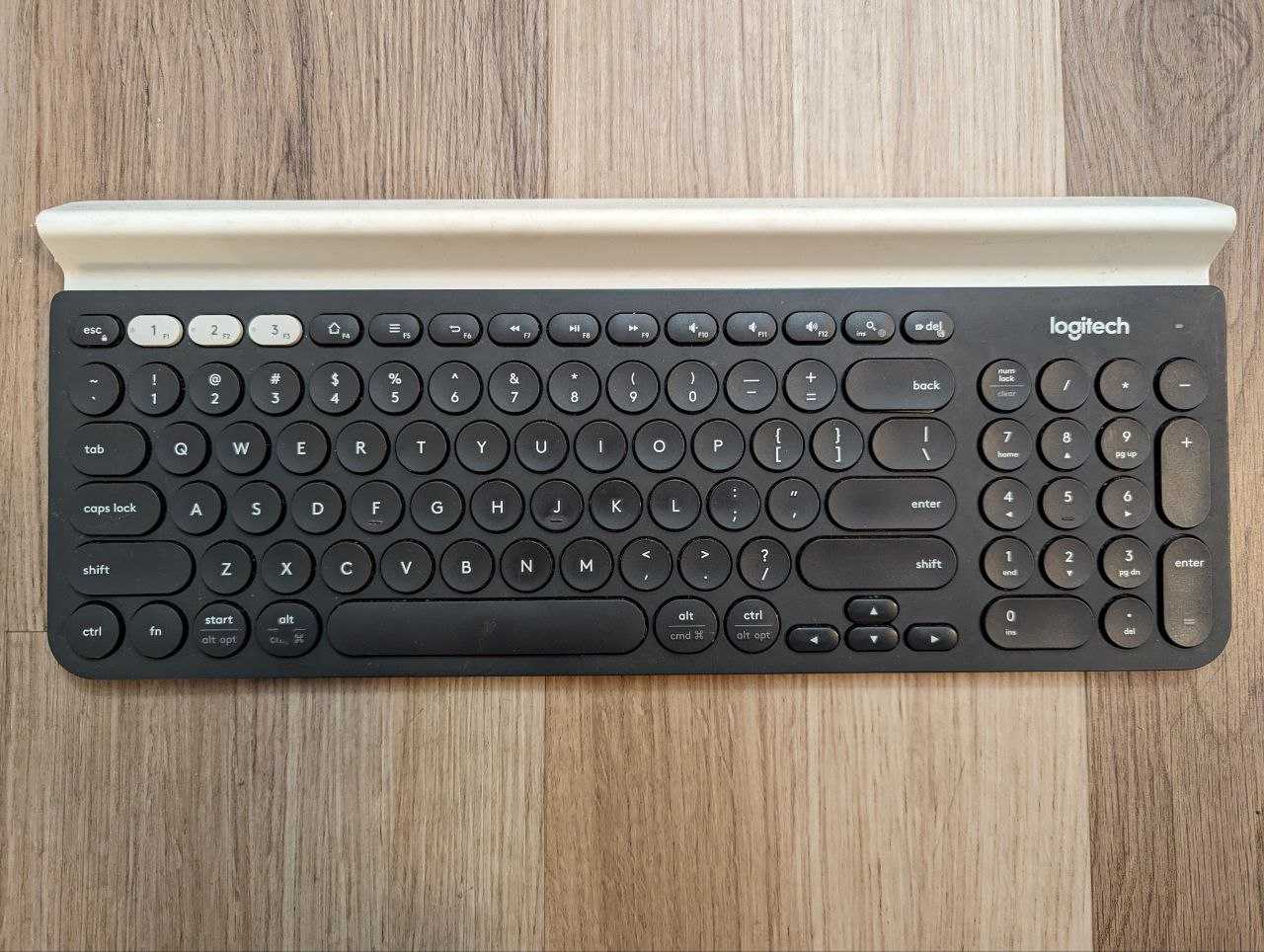 Logitech K780 Multi-Device Wireless Keyboard